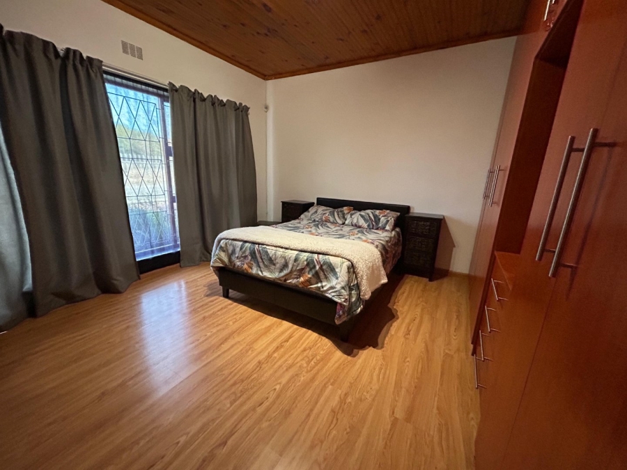 4 Bedroom Property for Sale in Heuwelkruin Eastern Cape